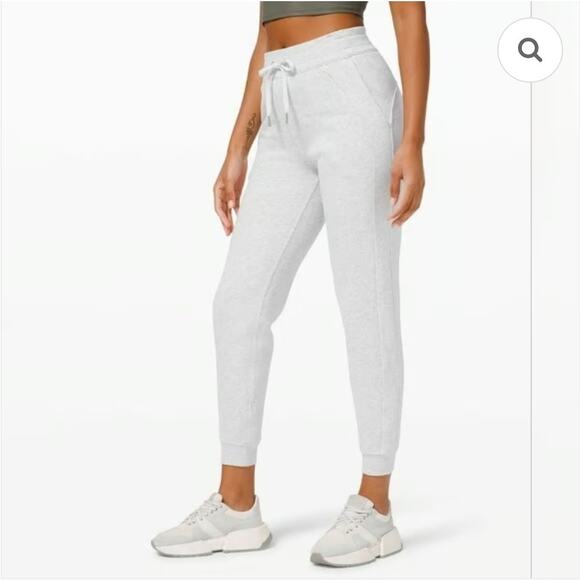 Lululemon Scuba High-Rise Joggers - Picture 1 of 8